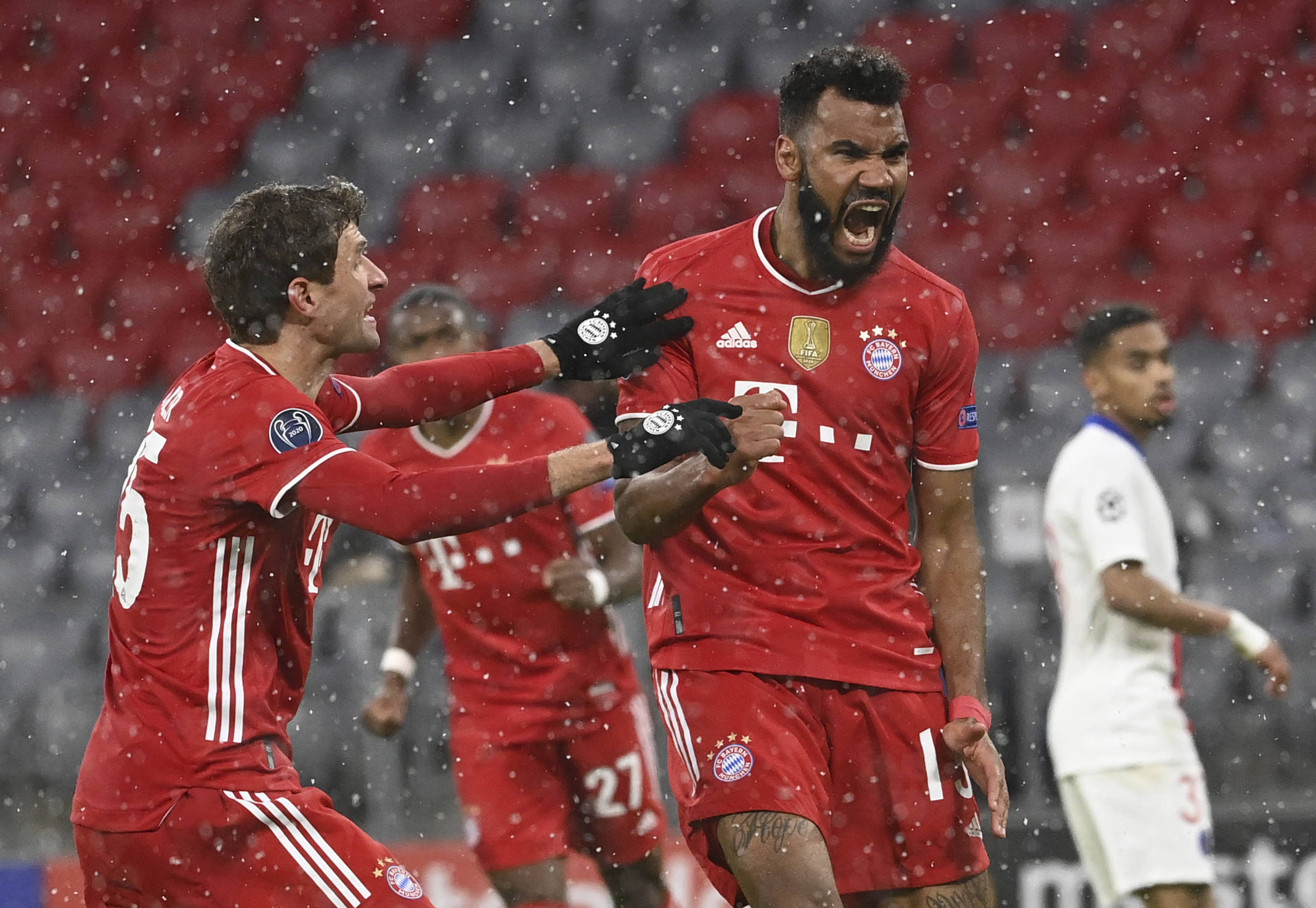 李新翔：我的第一次中超冠军；海港是冠军，连冠无人能撼动（李新翔收获中超首冠：海港加冕，连冠之势难撼）