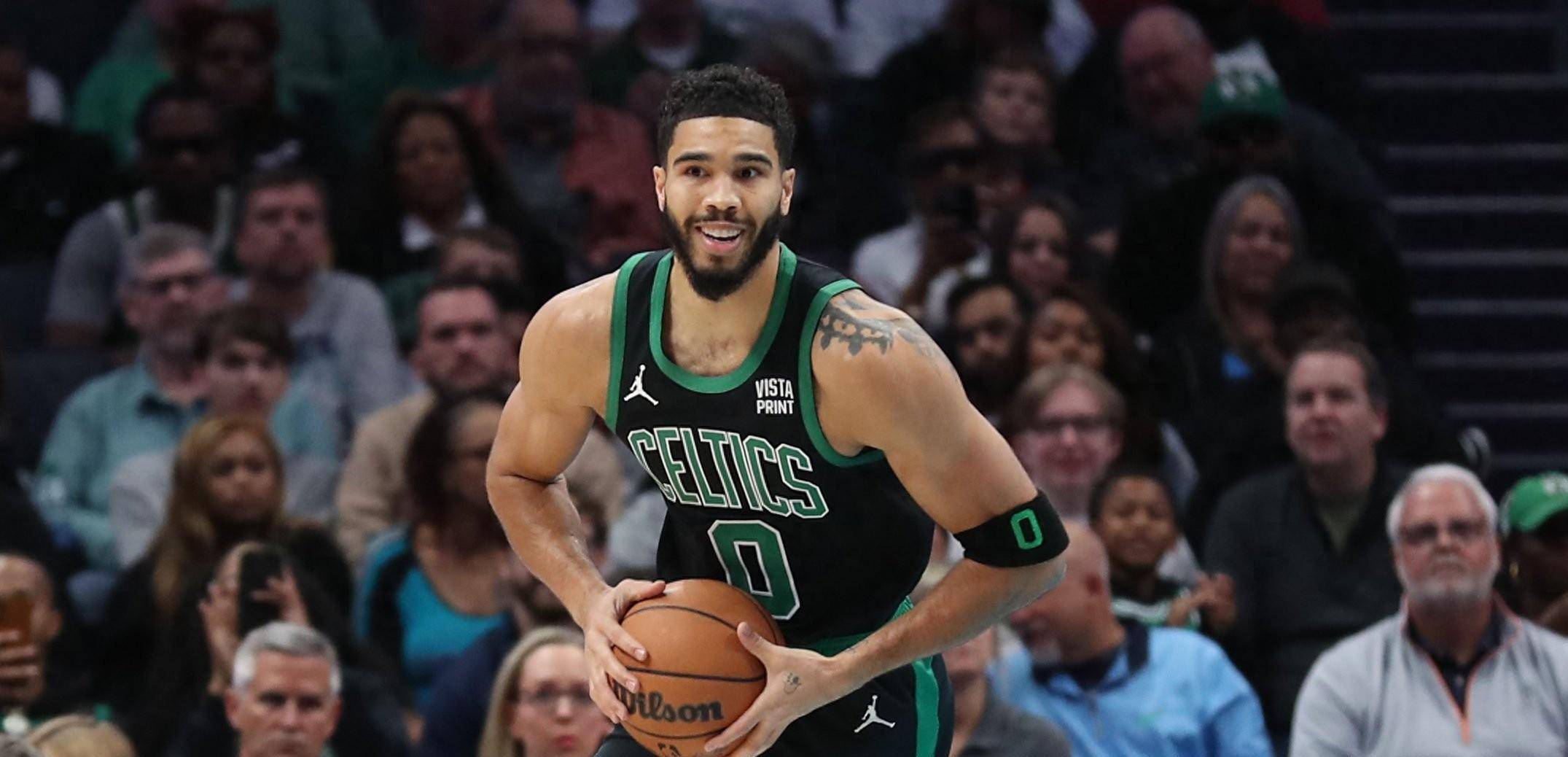 索扎将吹罚生涯第三场米兰德比，曾执法23-24赛季国米5-1米兰（索扎将第三度主哨米兰德比，曾在23／24赛季执法国米5-1米兰）