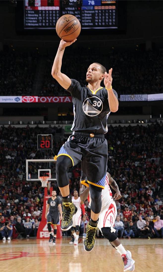 太疯狂！54岁名帅率头号装死队杀到英超第3 从0-2到4-3+近9轮8胜（54岁名帅率头号“装死队”逆袭至英超第3：从0-2翻成4-3，近9轮8胜）