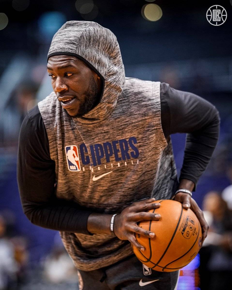 每体：库库离开巴萨因为不被信任，巴尔韦德当时看好米兰达（每体：因得不到信任库库选择告别巴萨，巴尔韦德昔日更青睐米兰达）