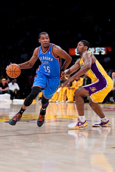 巴萨客战塞尔塔：亚马尔领衔，莱万、拉什福德出战（巴萨做客塞尔塔：亚马尔压阵，莱万与拉什福德上阵）