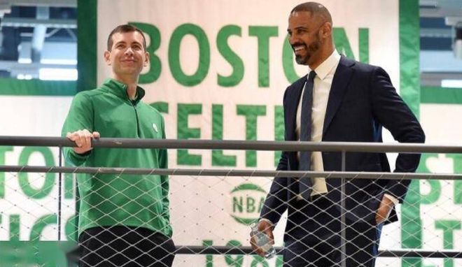 拉菲尼亚评巴萨历史巴西球员TOP5：内马尔居首，小罗第二（拉菲尼亚盘点巴萨史上巴西球员前五：内马尔第一，小罗第二）