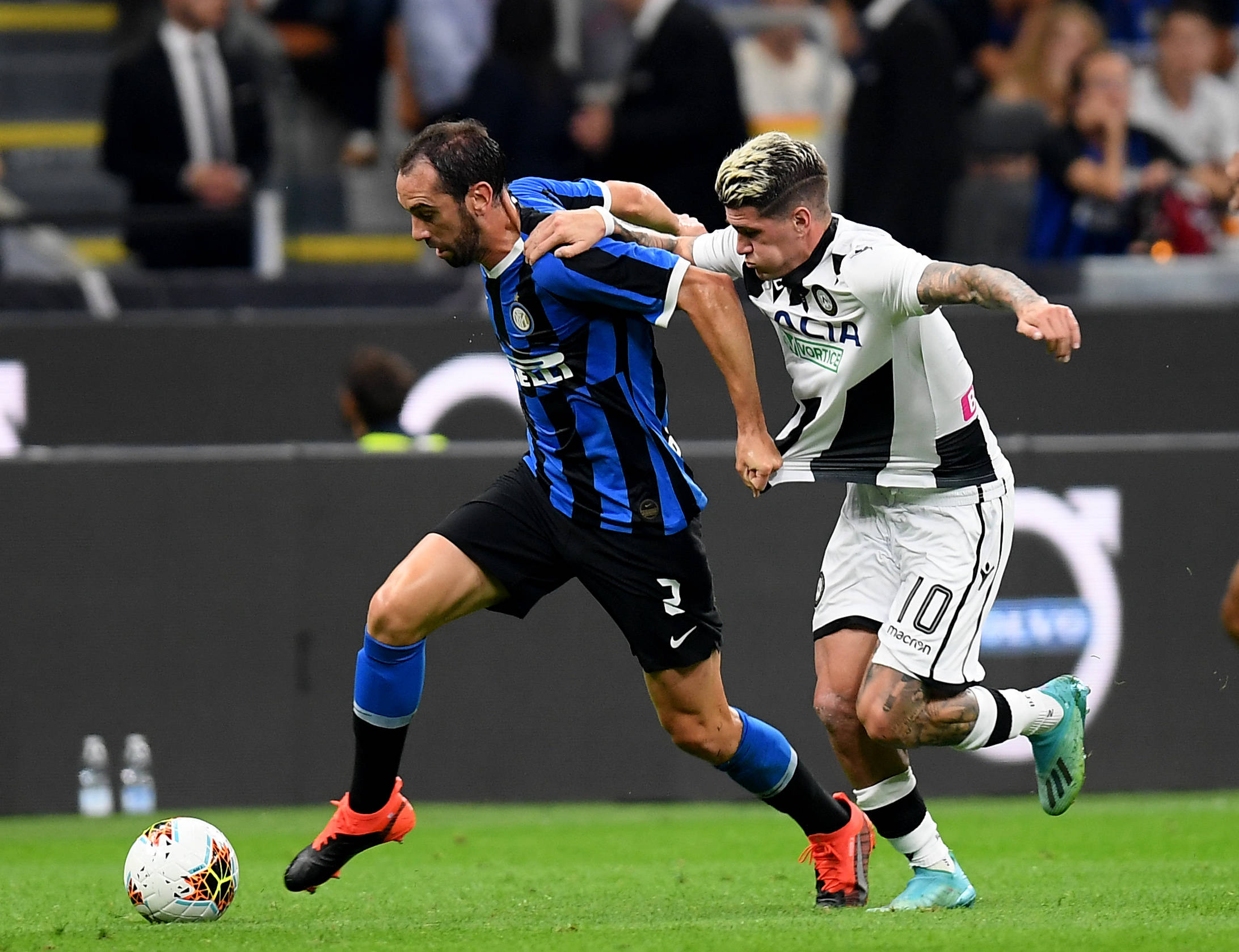 官方：熊本前锋神代庆人加盟法兰克福，将在1月1日正式入队（法兰克福官宣签下熊本前锋神代庆人，1月1日正式入队）