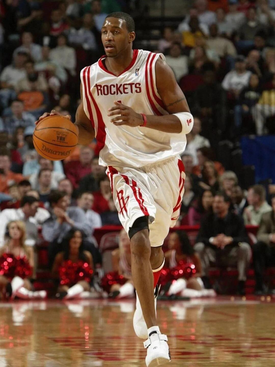 再见！大连外援社媒发文自宣离队，曾效力阿贾克斯，两队友送祝福（告别大连！外援社媒宣布离队，曾效力阿贾克斯，两位队友送上祝福）