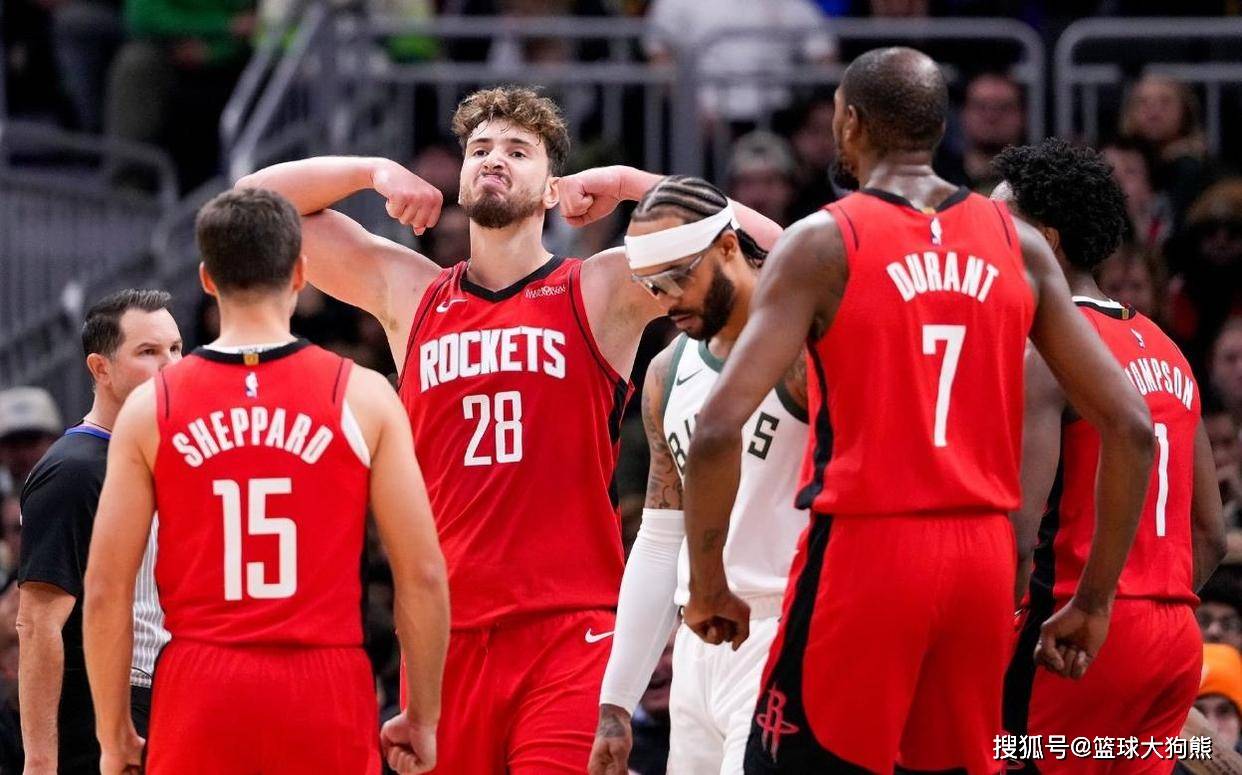 萨索洛vs佛罗伦萨：马蒂奇、皮纳蒙蒂首发，德赫亚、莫伊塞-基恩出战（萨索洛迎战佛罗伦萨：马蒂奇、皮纳蒙蒂先发，德赫亚与莫伊塞-基恩出场）