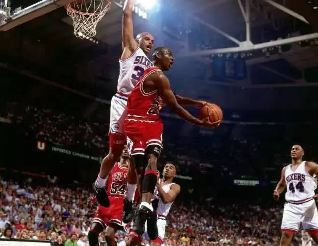 多特vs霍芬海姆：吉拉西、扬-科托、安塞尔米诺首发（多特蒙德对阵霍芬海姆：吉拉西、扬-科托、安塞尔米诺先发登场）