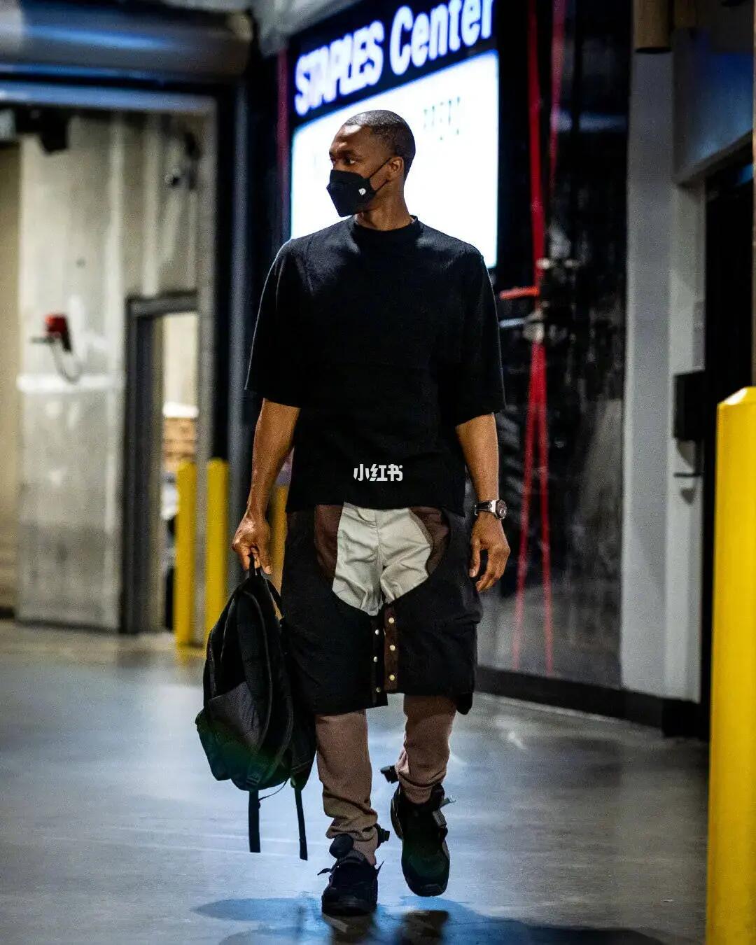 欧冠进球榜更新：梅西连续破门,（欧冠射手榜刷新：梅西连场进球）