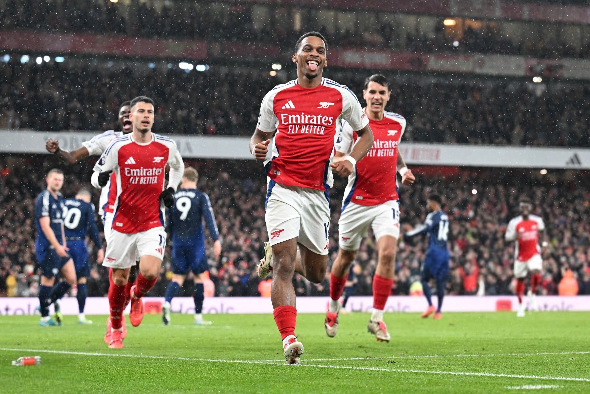 保级最大阻碍来了！桑德兰遭遇危机，英超参加非洲杯人数最多球队（保级重压来袭！桑德兰告急，队内赴非洲杯人数居英超之首）