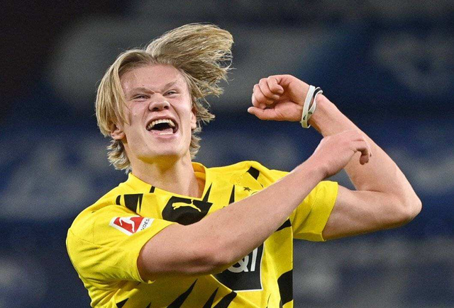 首秀惊艳！江苏外援爱德华兹&亨特合砍51分（江苏双外援首战发威：爱德华兹与亨特合砍51分）