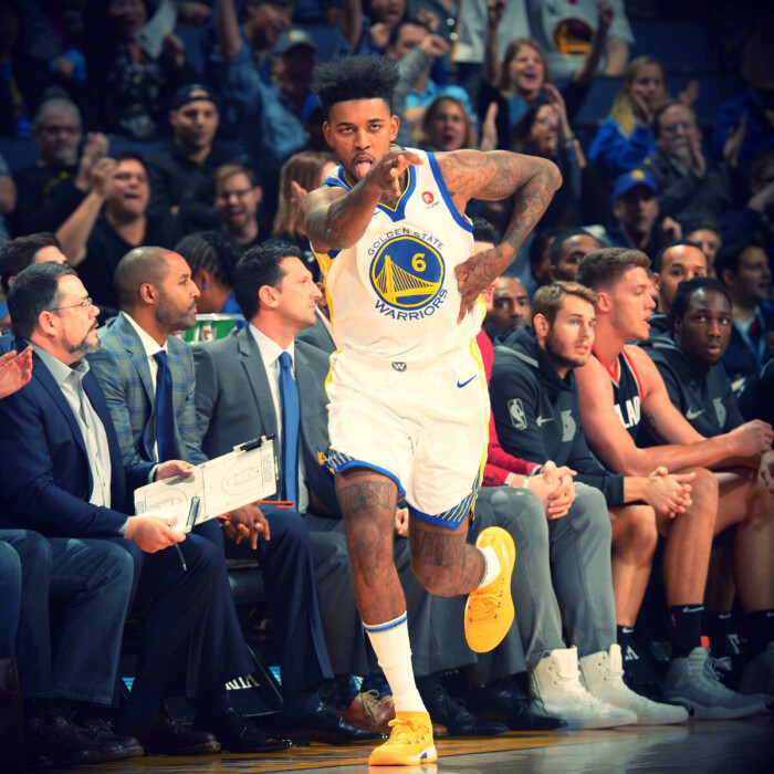 教练临场调整太及时（教练临场应变迅速）